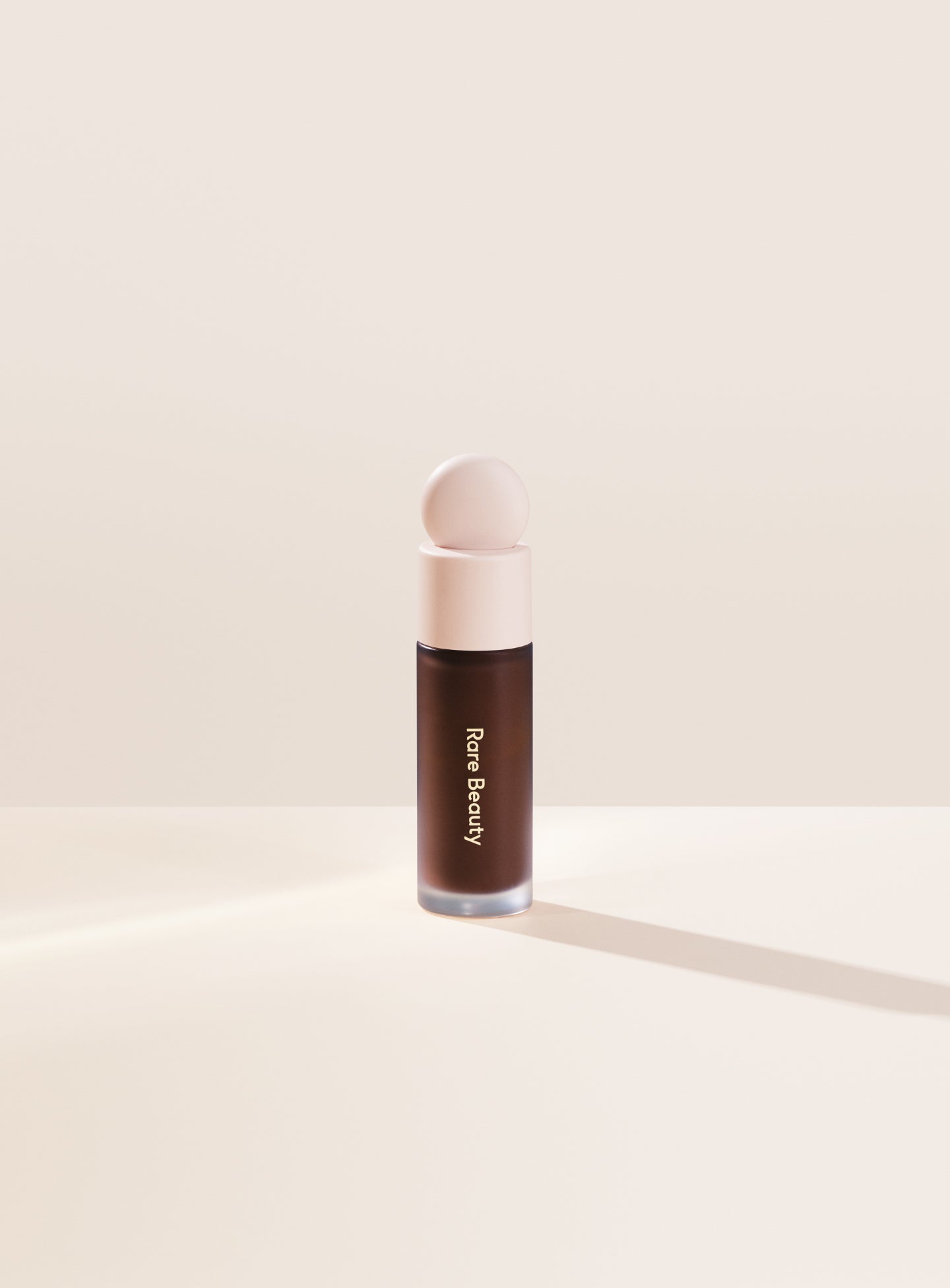 Liquid Touch Brightening Concealer - Image 47