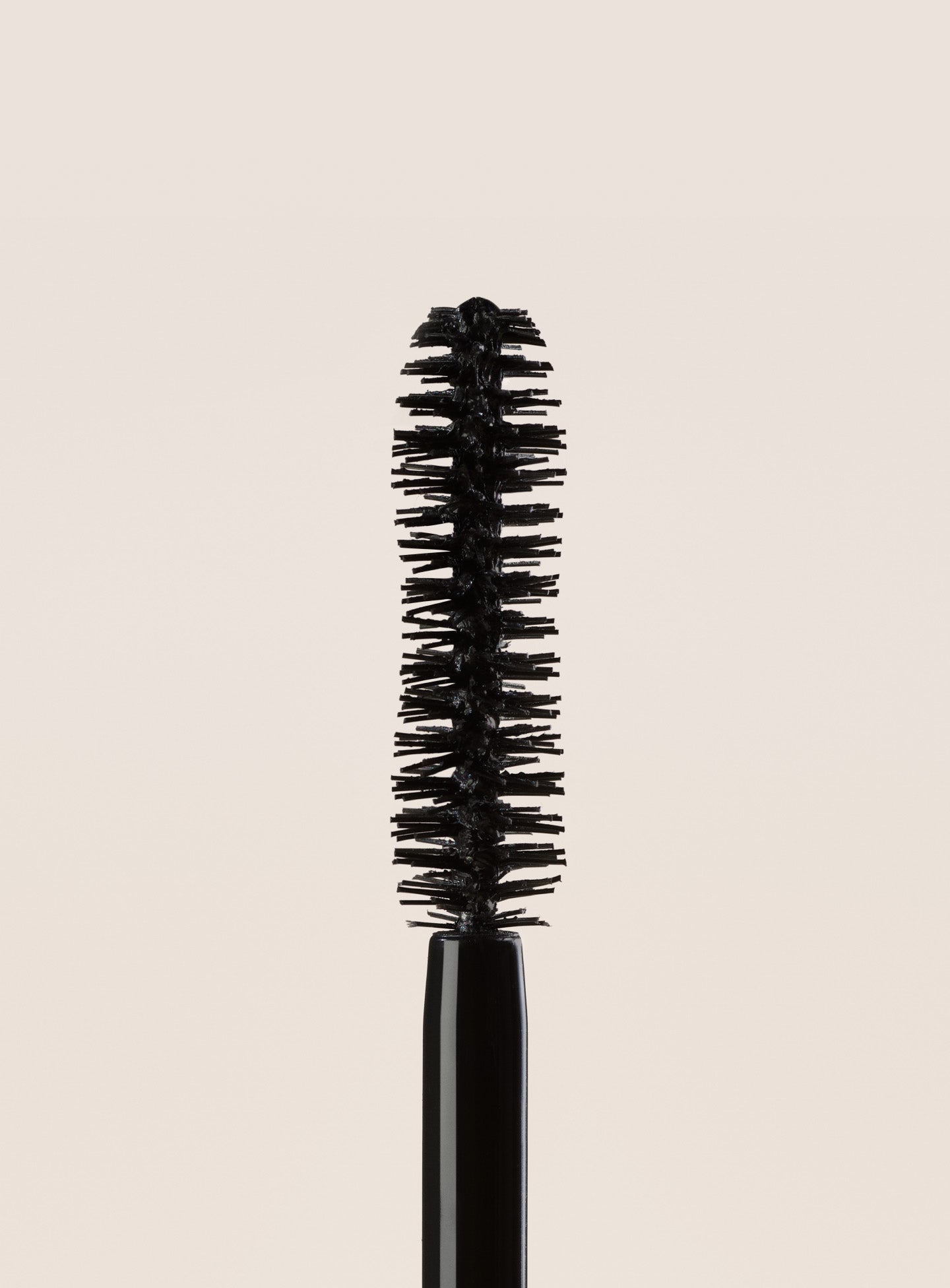 Perfect Strokes Universal Volumizing Mascara Mini - Image 6