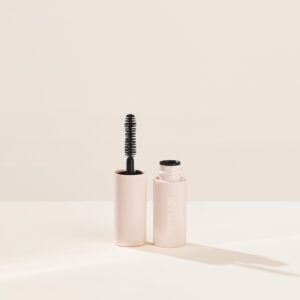 Perfect Strokes Universal Volumizing Mascara Mini